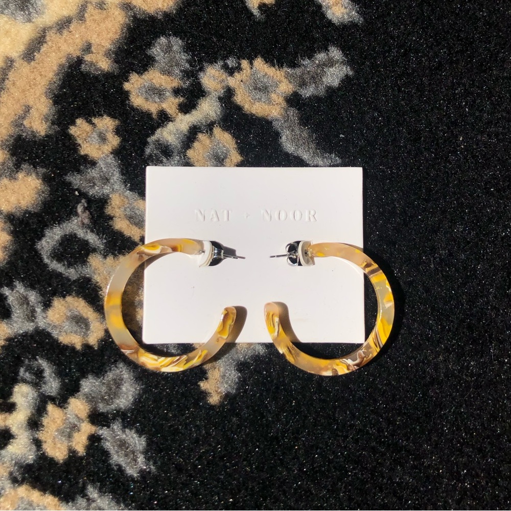 Nat + Noor “Nora” Hoops